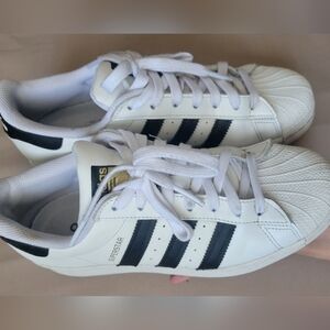 Adidas Superstar